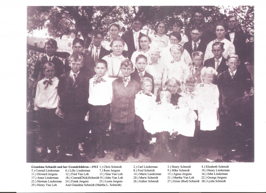 Martha Lindemann Schmidt and her grandchildren 1913